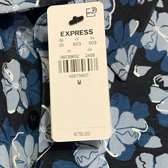 NEW EXPRESS BUTTON MENS DOWN SHIRT
MSRP $ 78 - Picture 9 of 11
